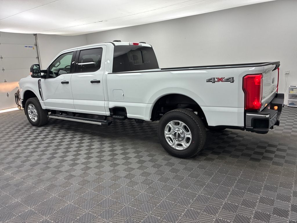 2026 Ford F-250 photo 4
