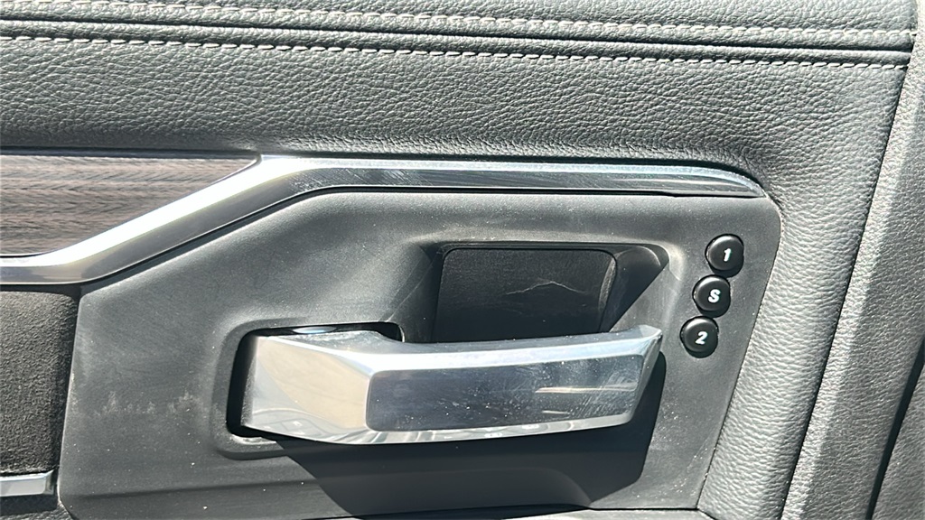 2025 Ram 2500 Laramie photo 19