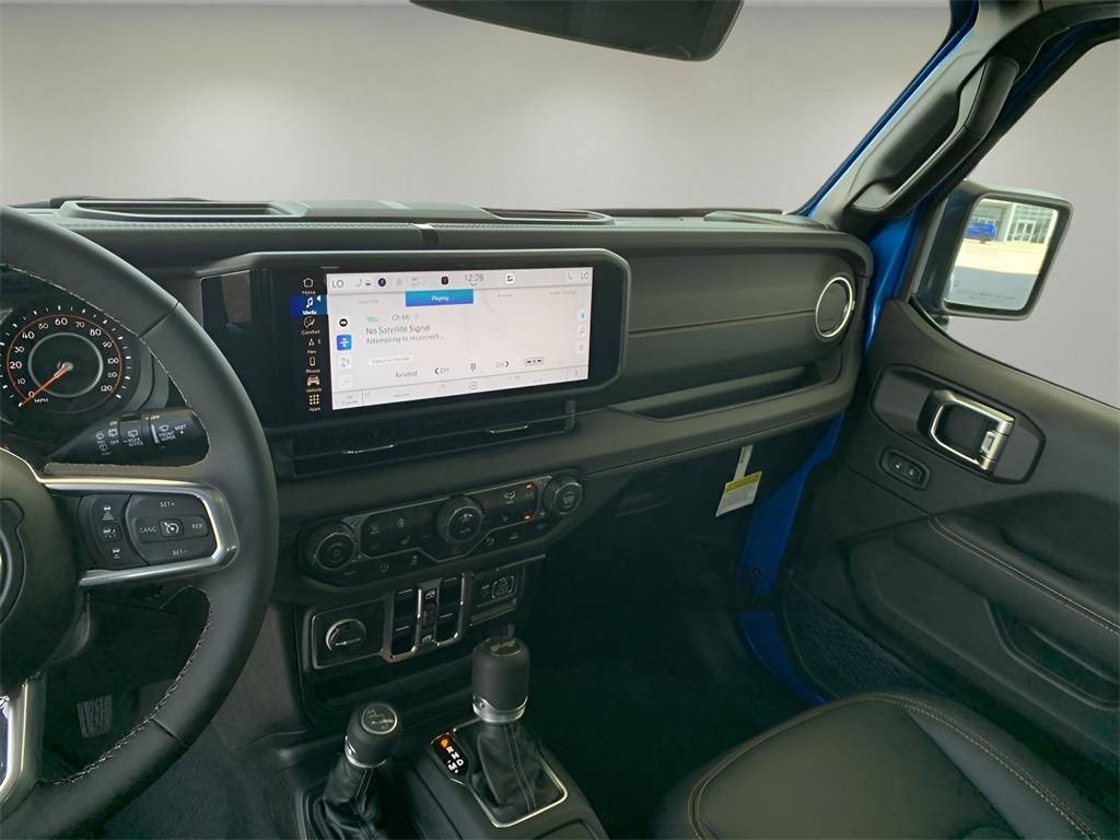 2025 Jeep Wrangler Sahara photo 26