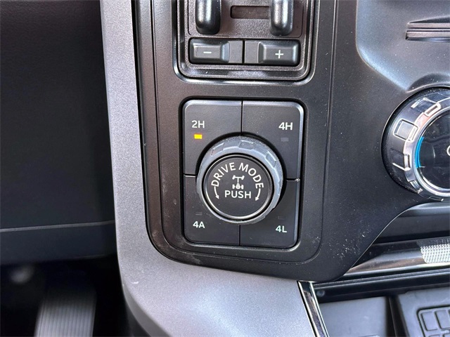 2024 Ford F-150 Lariat photo 30