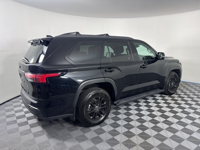 2023 Toyota Sequoia SR5 photo 6