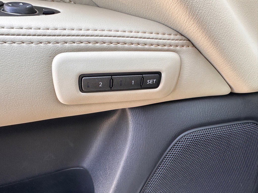 2015 Infiniti QX60 Base photo 16