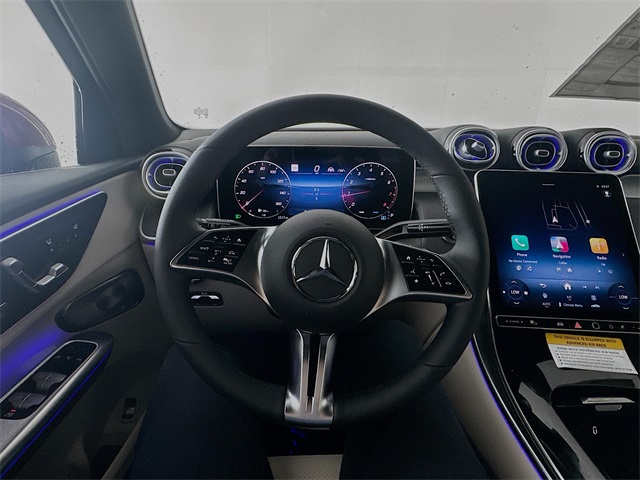 2025 Mercedes Benz GLC 300 photo 10