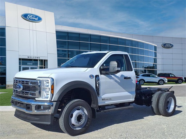 2024 Ford F-550 Super Duty Chassis Cab XL's photo