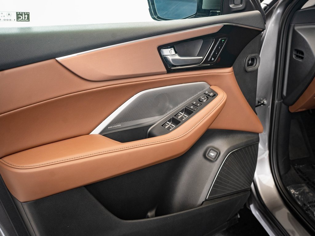 2026 Acura MDX SH-AWD Technology photo 23