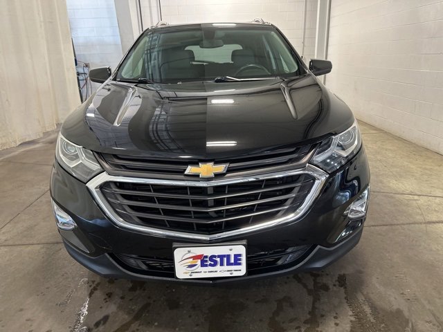 2018 Chevrolet Equinox LT photo 2
