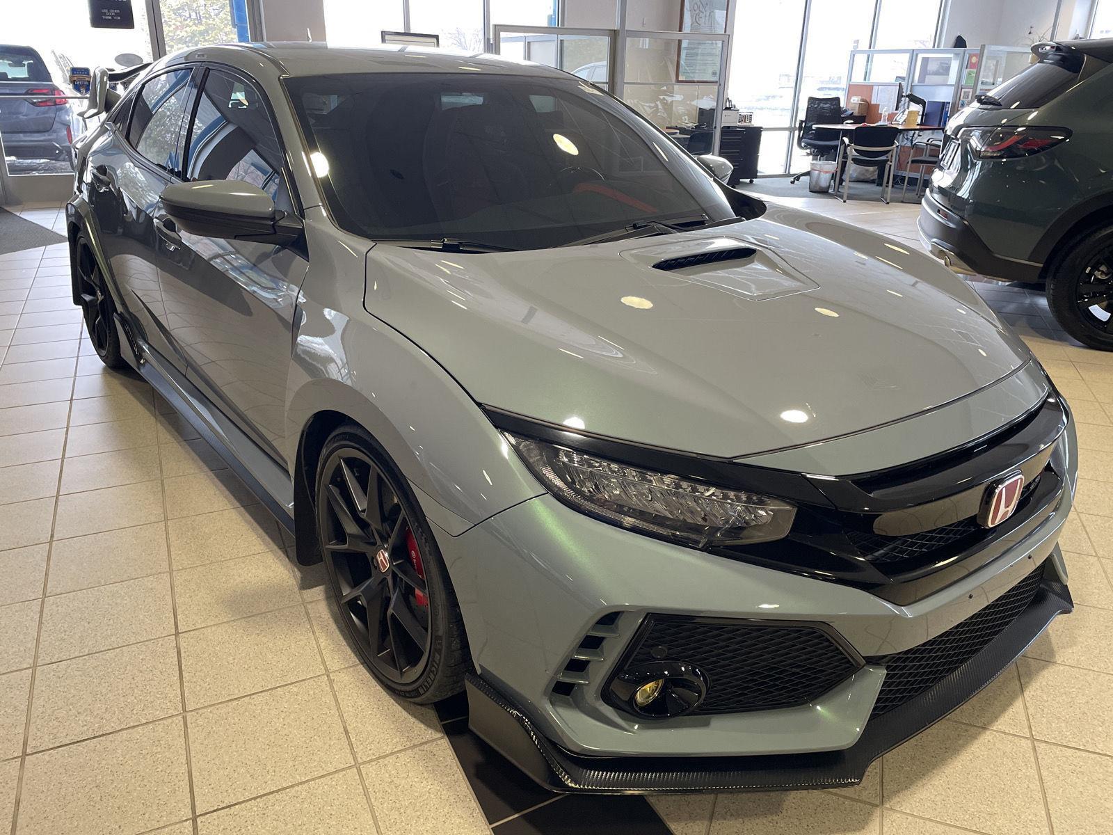 2019 Honda Civic Hatchback Type-R's photo