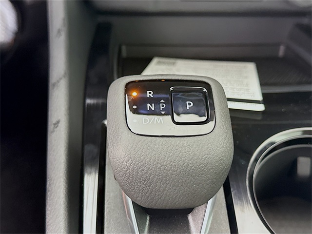 2025 Nissan Rogue S photo 16