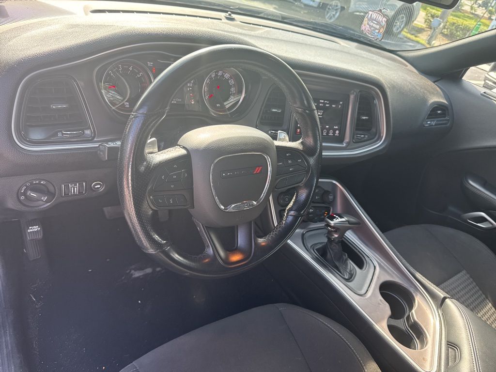 2022 Dodge Challenger R/T photo 9