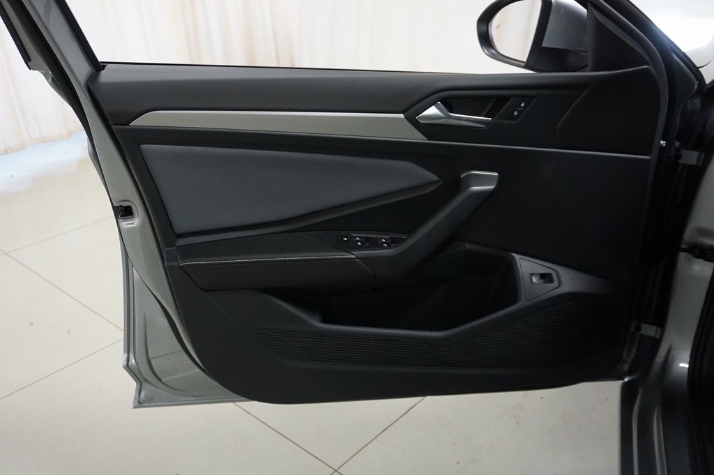2025 Volkswagen Jetta 1.5T SE photo 21