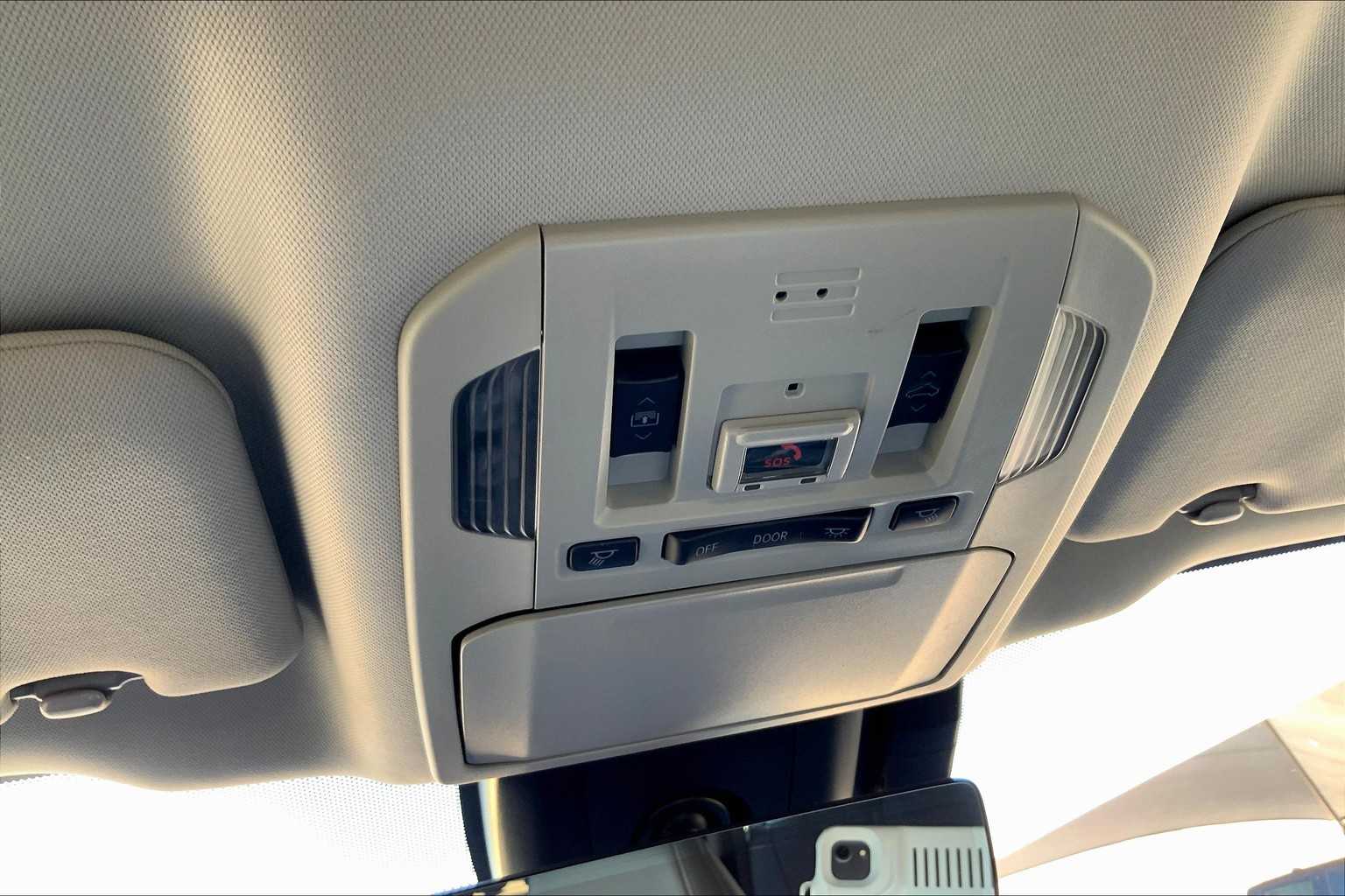 2022 Toyota Highlander Platinum photo 28