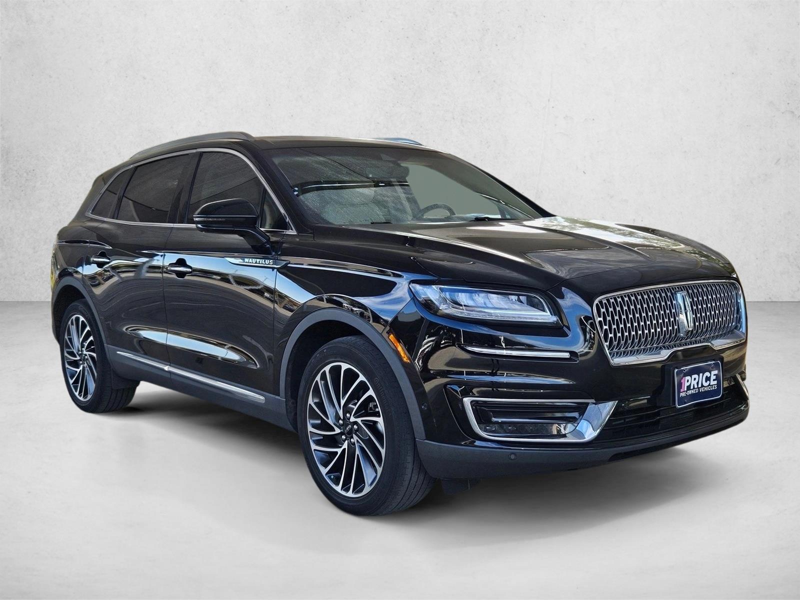 2019 Lincoln Nautilus Reserve photo 3