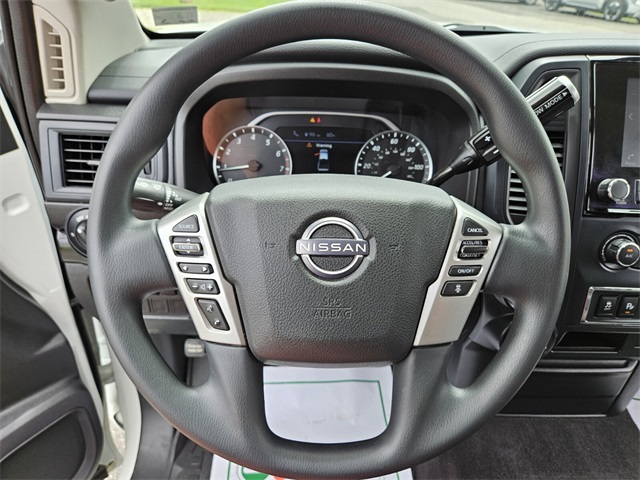 2023 Nissan Titan SV photo 22