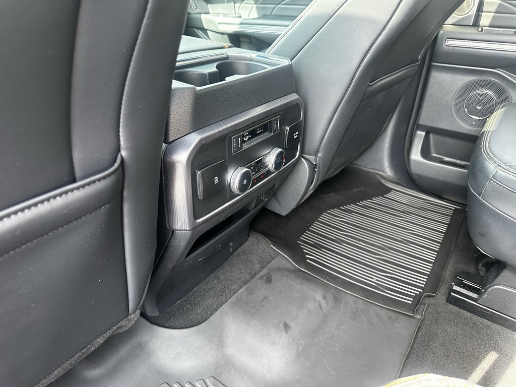 2024 Ford Expedition MAX Platinum photo 3