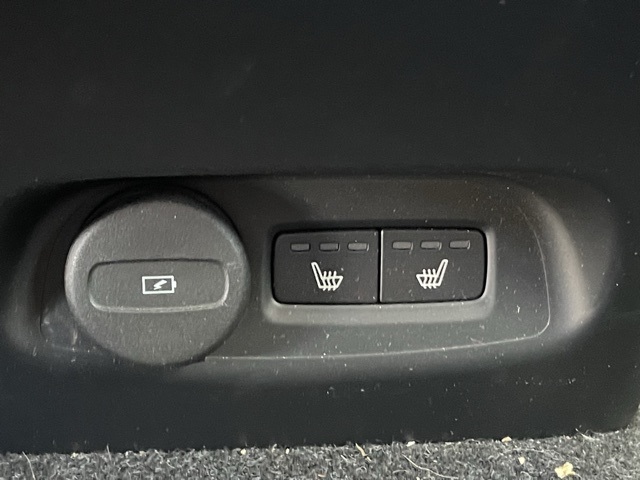 2023 Volvo C40 Recharge Ultimate photo 6
