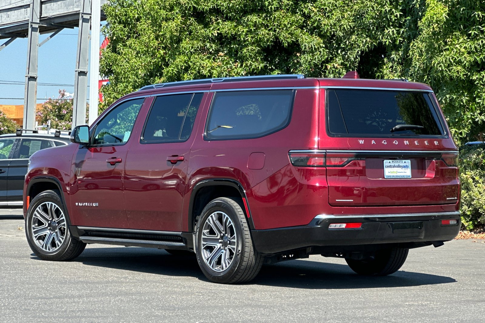 2023 Jeep Wagoneer L Series II photo 6