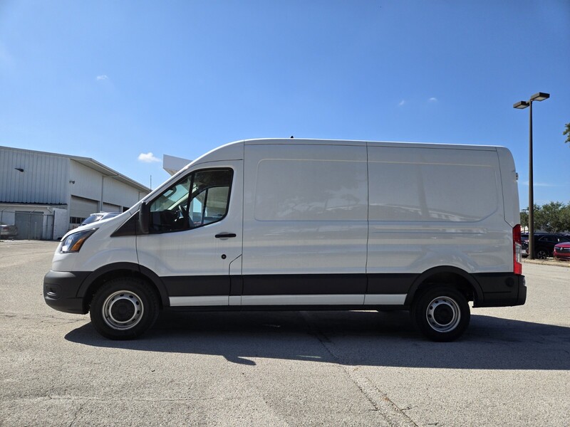 2024 Ford Transit photo 2