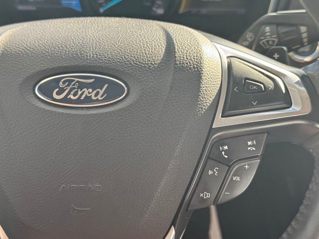 2013 Ford Fusion Titanium photo 25