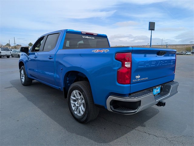 2025 Chevrolet Silverado 1500 LT photo 3