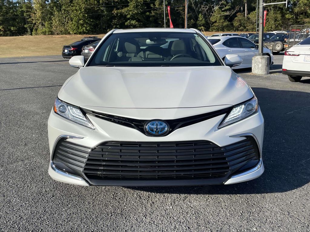 2024 Toyota Camry Hybrid XLE photo 4