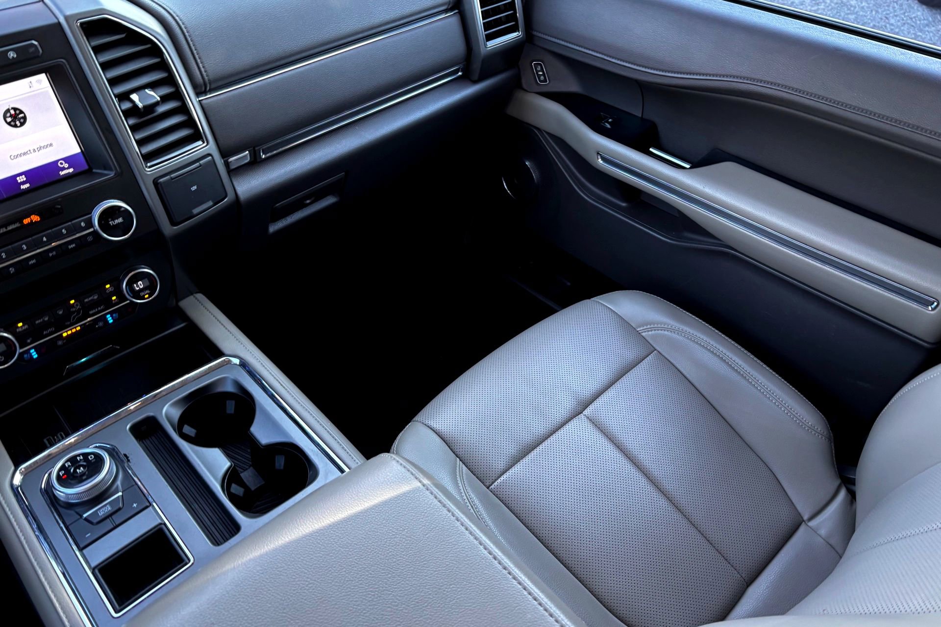 2021 Ford Expedition MAX XLT photo 20
