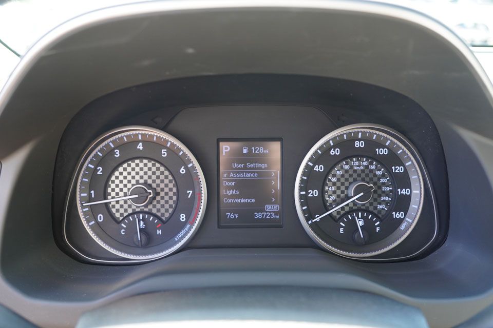 2020 Hyundai Elantra Limited photo 29