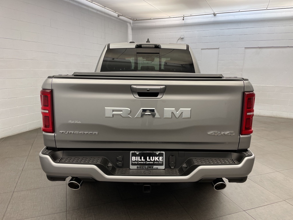 2025 Ram 1500 photo 4