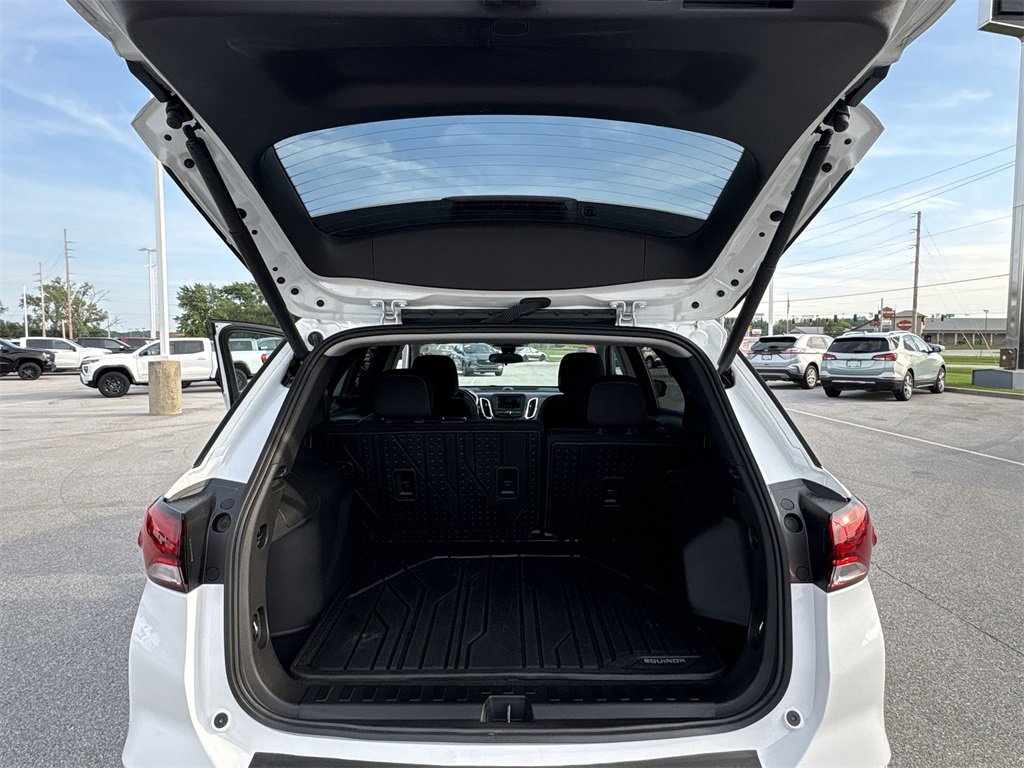 2023 Chevrolet Equinox LT photo 19