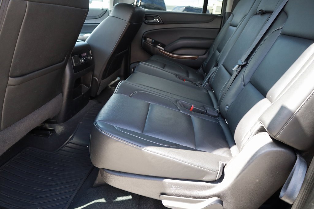 2020 Chevrolet Suburban LT photo 18