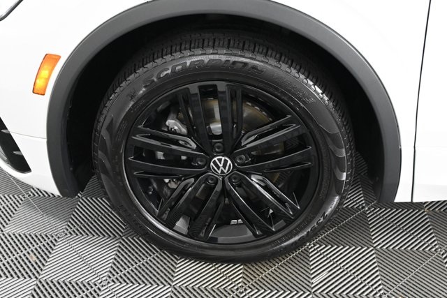 2022 Volkswagen Tiguan SE R-Line Black photo 29
