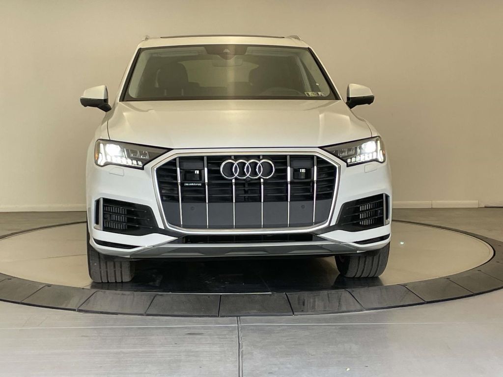 2021 Audi Q7 55 Prestige photo 10