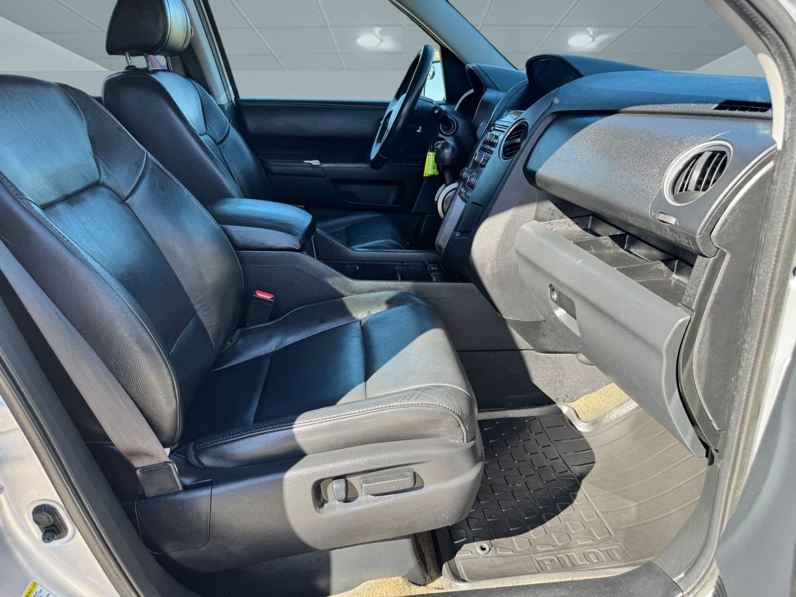 2015 Honda Pilot EX-L photo 24