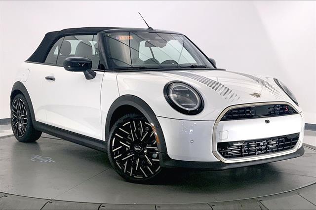 2026 MINI Convertible S's photo