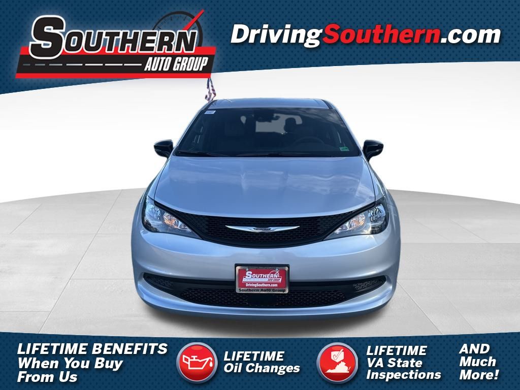 2026 Chrysler Voyager LX's photo