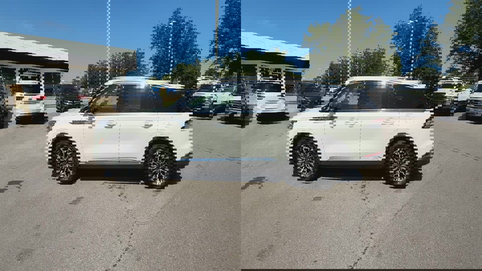 2023 Lincoln Aviator Reserve photo 4