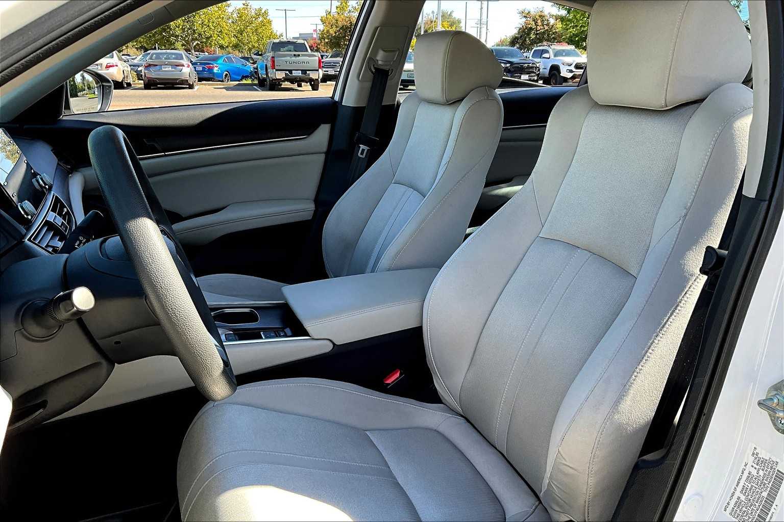 2018 Honda Accord EX 1.5T photo 7