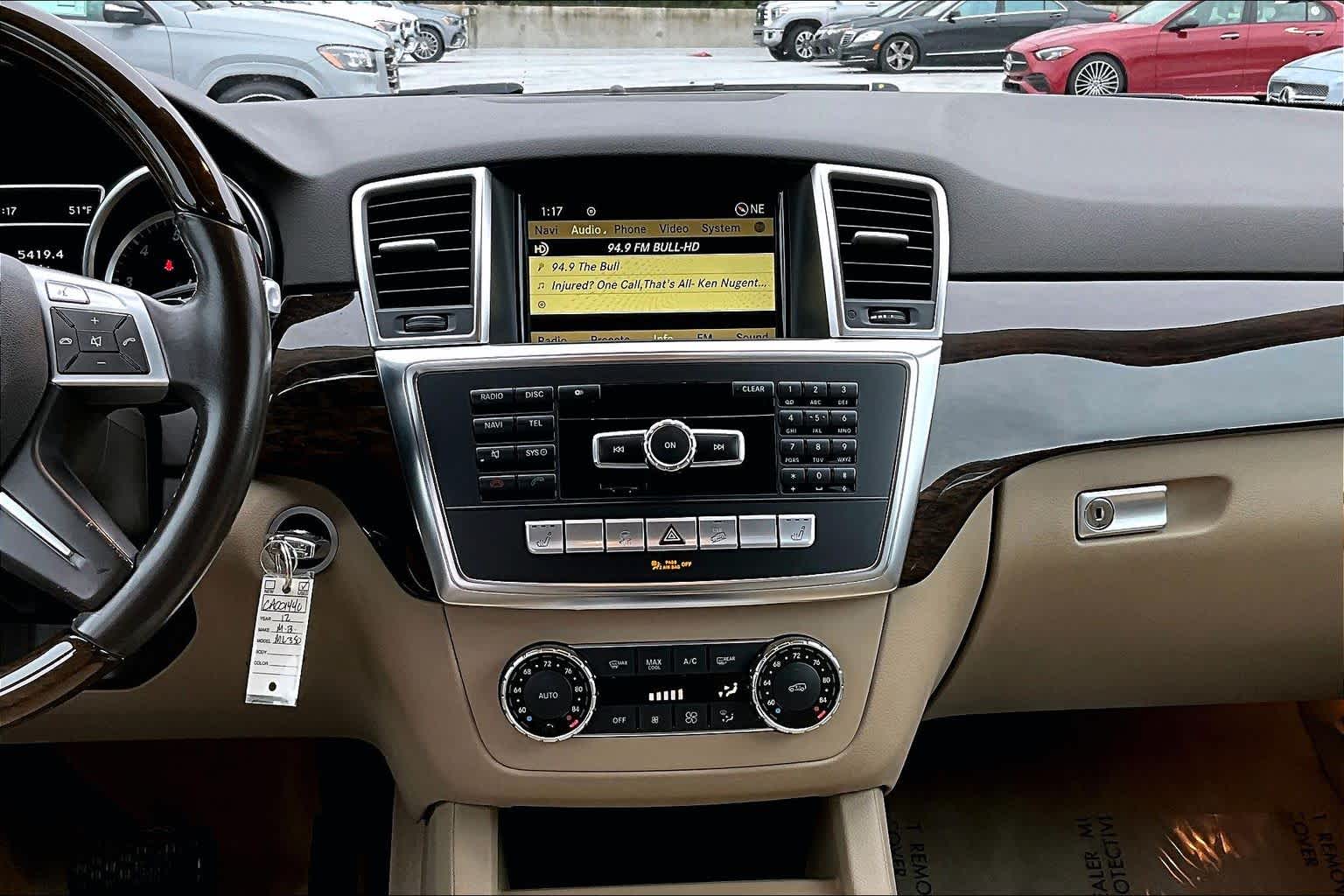 2012 Mercedes Benz ML 350 4MATIC photo 4