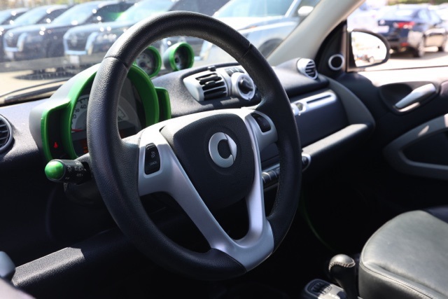 2015 Smart Fortwo Electric Drive photo 13
