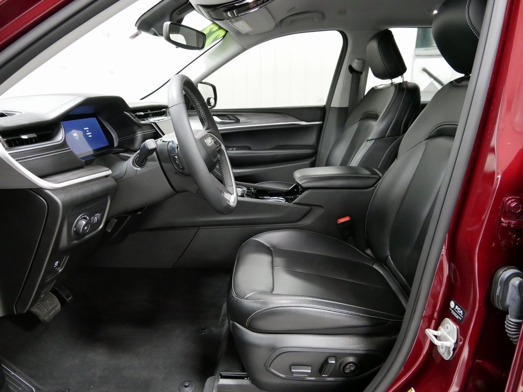 2023 Jeep Grand Cherokee Limited photo 12
