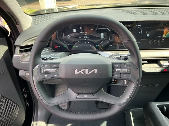 2026 Kia EV9 Light Long Range photo 10