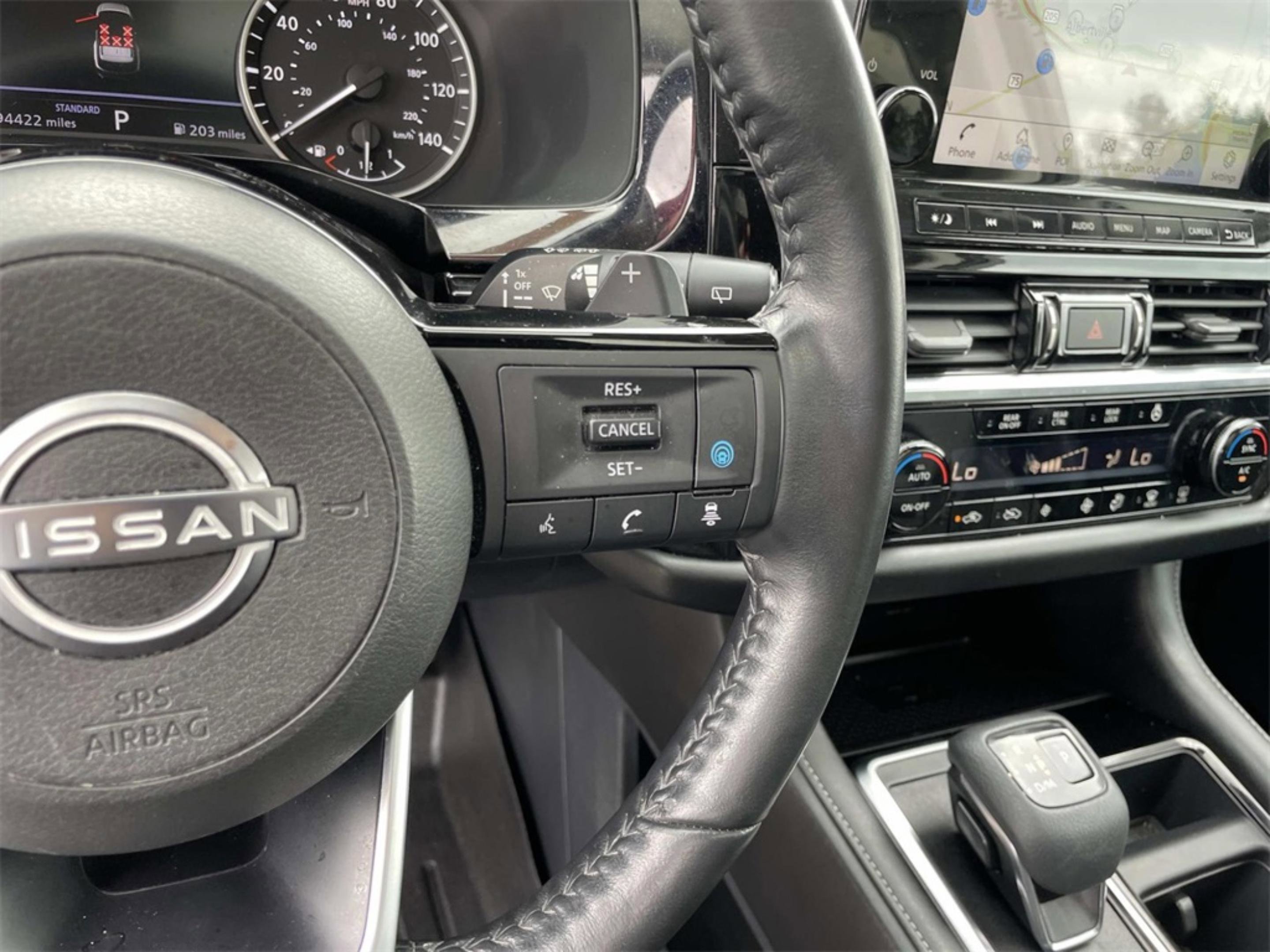 2022 Nissan Pathfinder SL photo 16