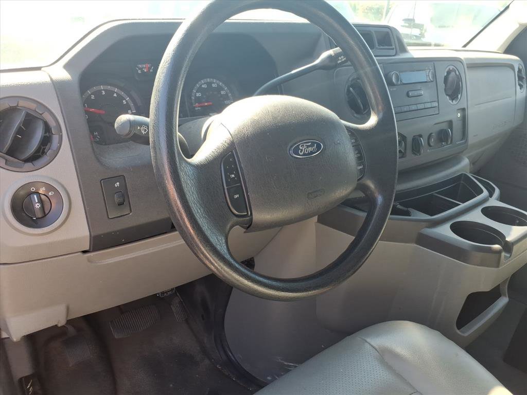 2013 Ford E-150 photo 6