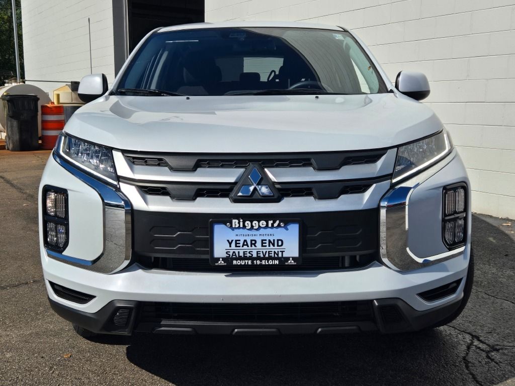 2025 Mitsubishi Outlander Sport ES photo 2