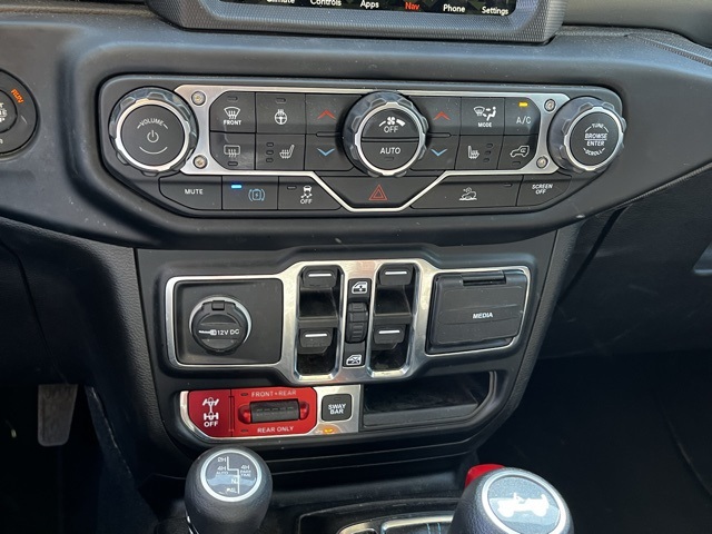 2023 Jeep Wrangler Rubicon 4xe photo 25