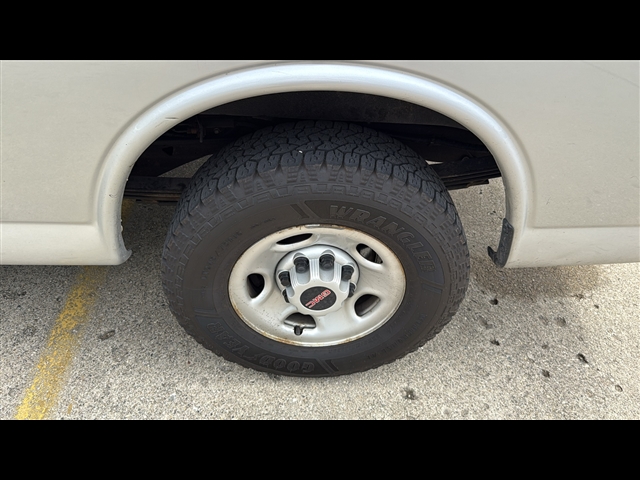 2021 Gmc Savana Cargo 2500 photo 15