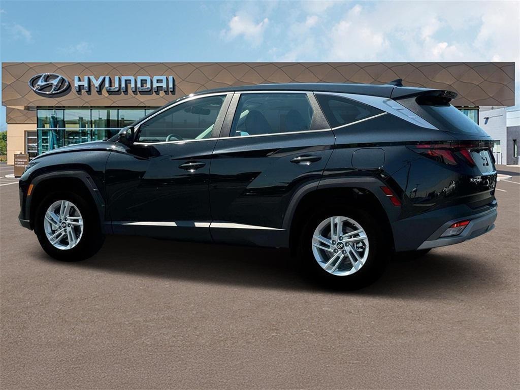 2025 Hyundai Tucson SE photo 4