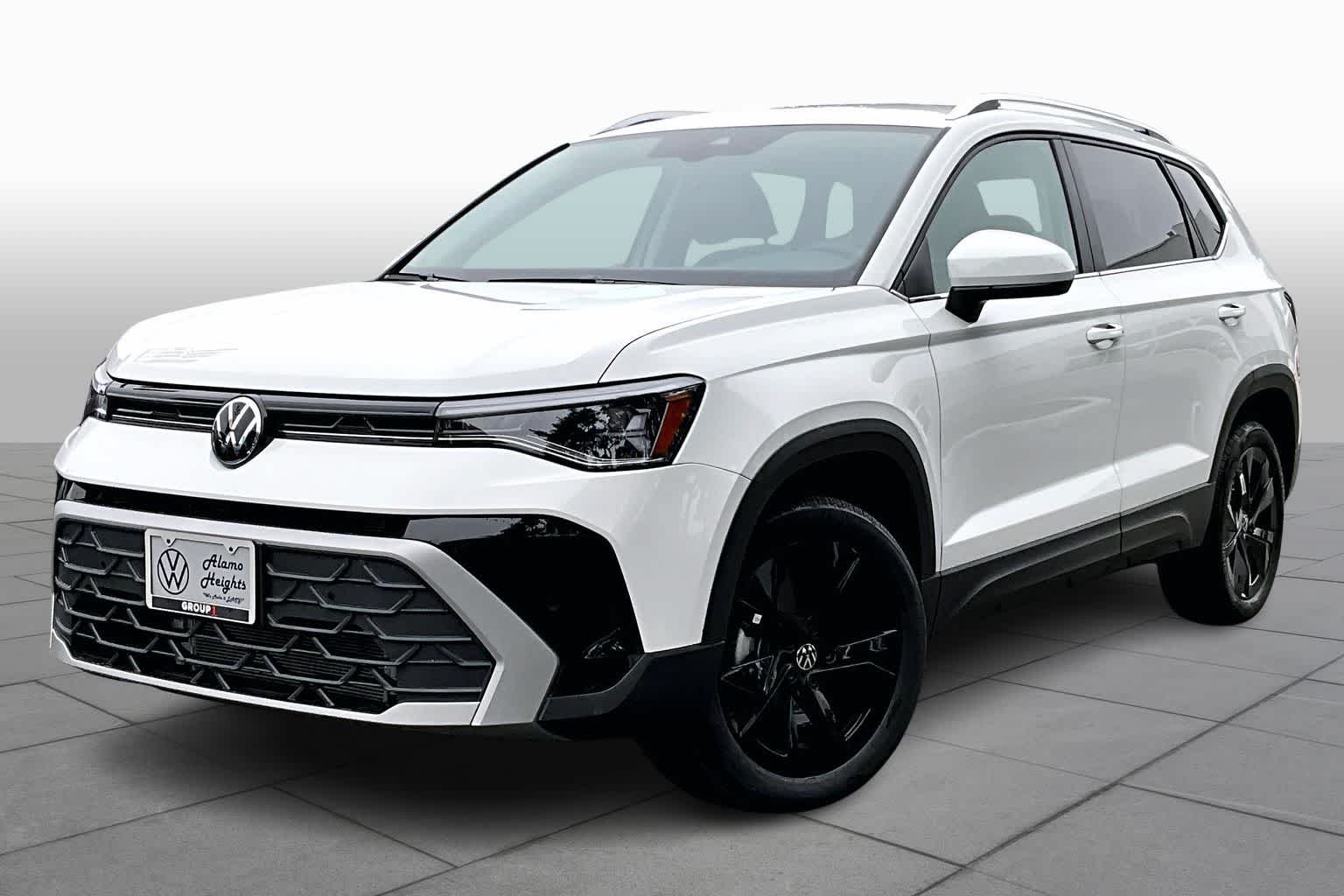 2026 Volkswagen Taos SE's photo