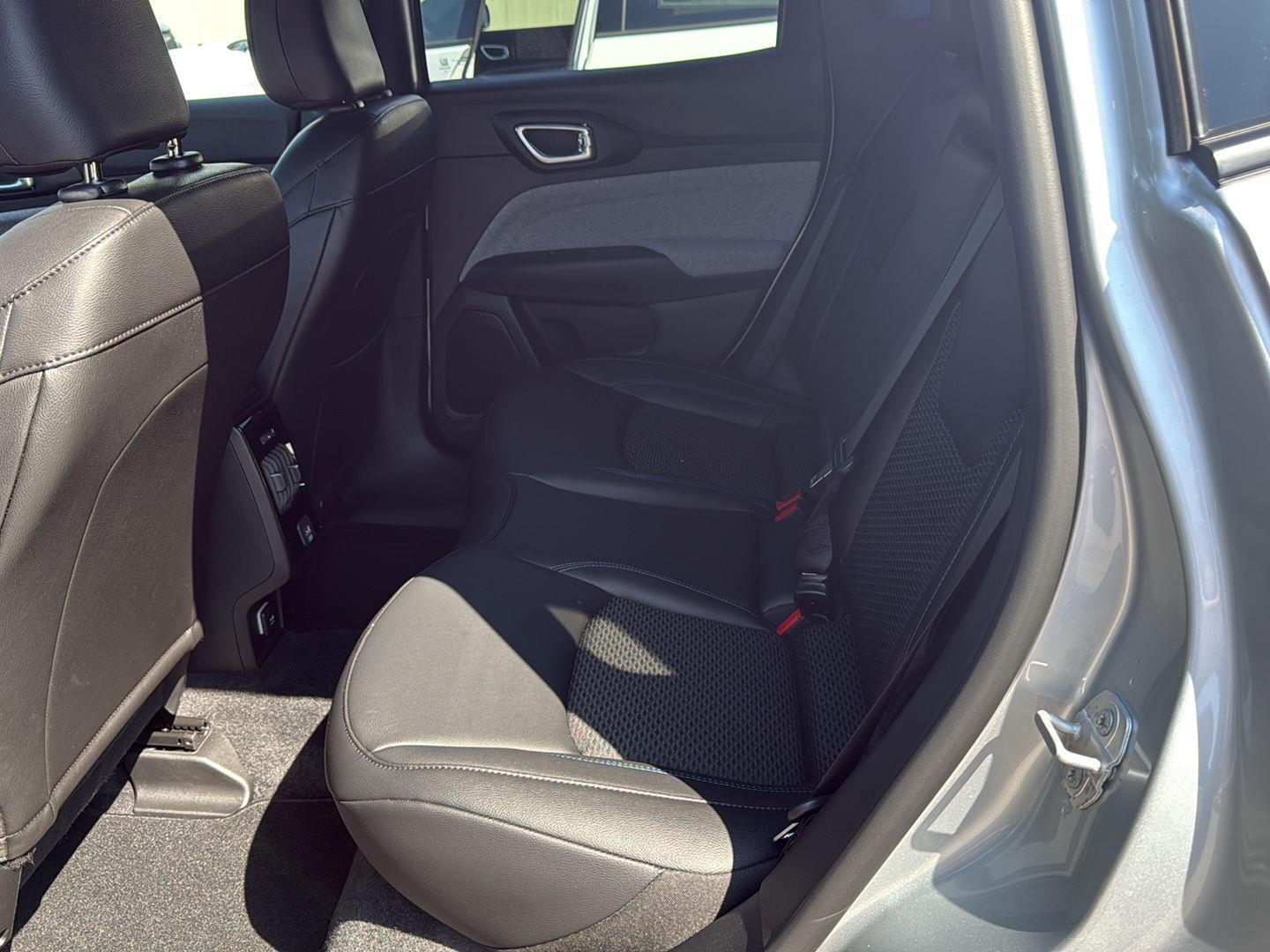 2025 Jeep Compass Latitude photo 9