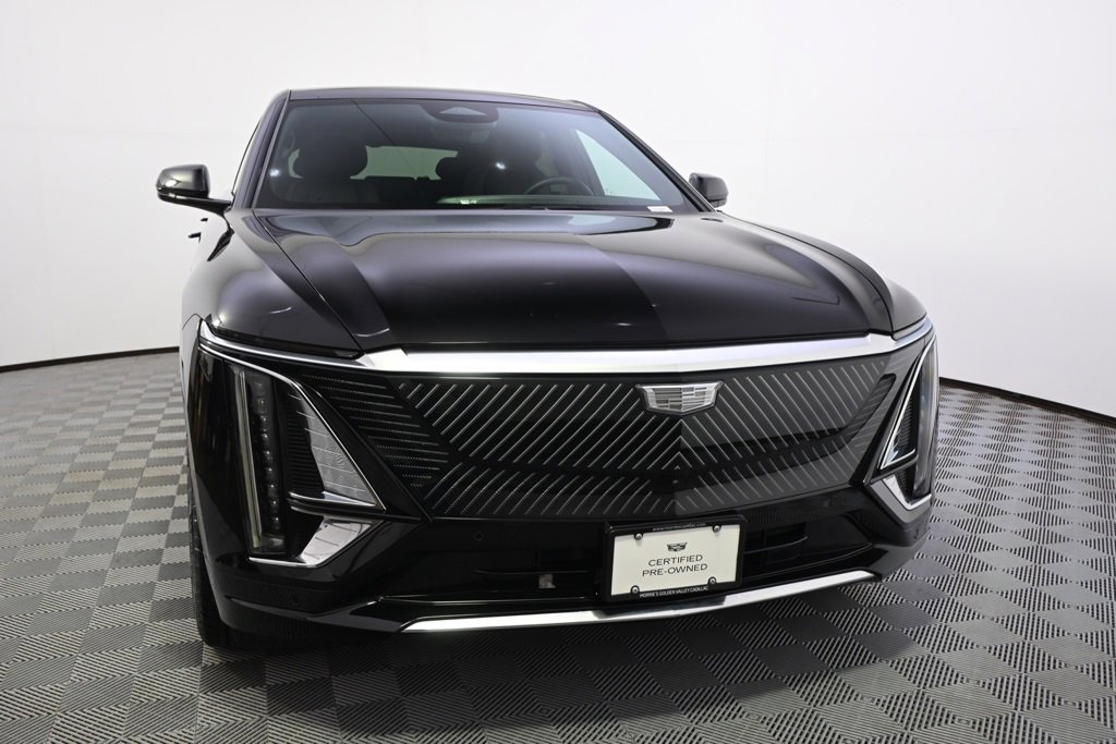 2025 Cadillac Lyriq Luxury photo 8