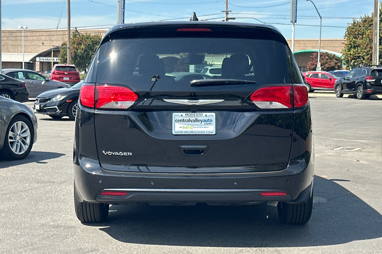 2025 Chrysler Voyager LX photo 3